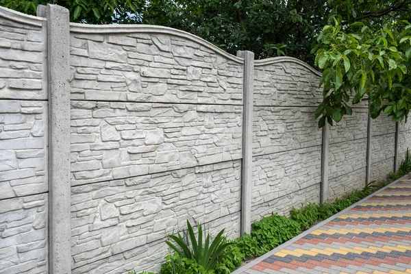 depositphotos_396093694-stock-photo-decorative-concrete-fence-background-green depositphotos 396093694 stock photo decorative concrete fence background green